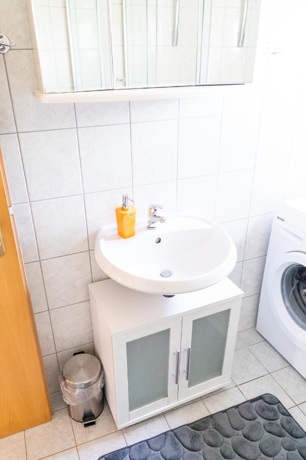 Apartment Mladen Biograd Na Moru Eksteriør billede
