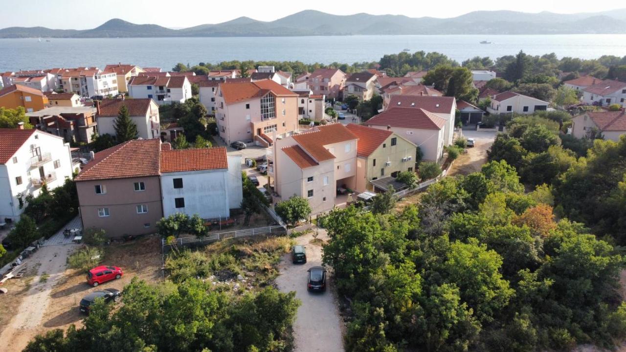 Apartment Mladen Biograd Na Moru Eksteriør billede