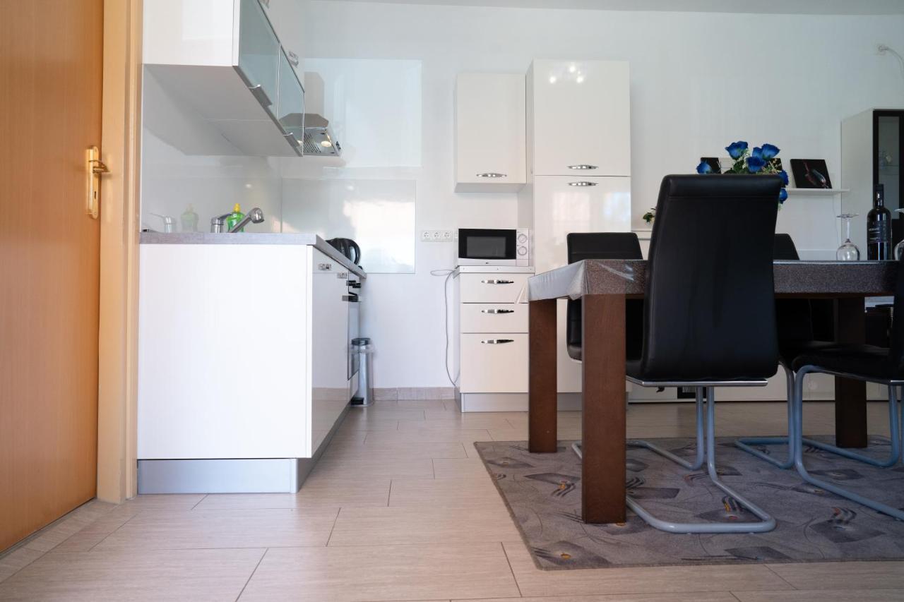 Apartment Mladen Biograd Na Moru Eksteriør billede
